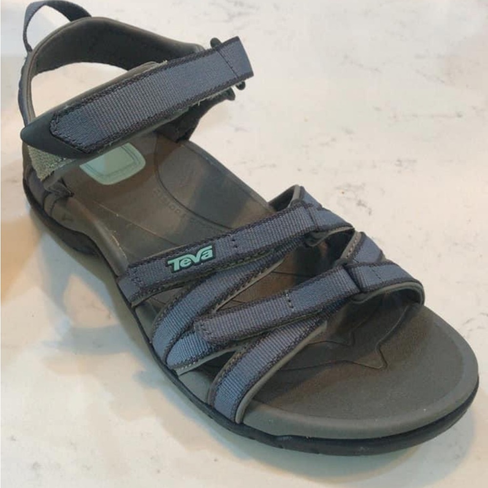 Teva sandals size 8